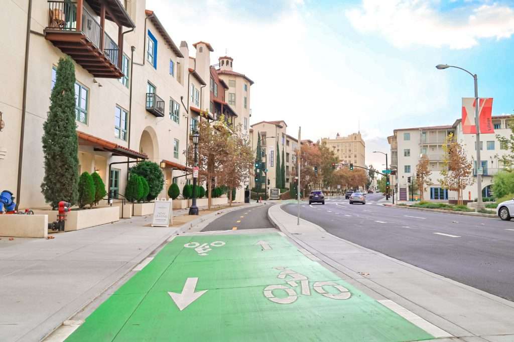 PasadenaBikeLanePlayHouseDistrict